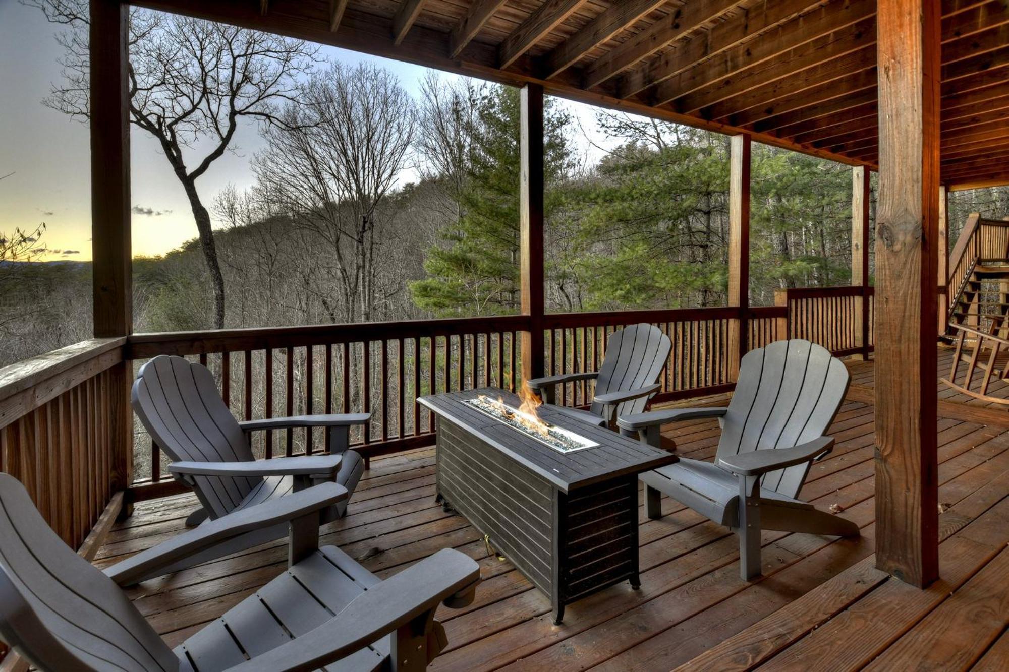 Talking Leaves Hot Tub Firepit And Comfy King Beds Βίλα Ellijay Εξωτερικό φωτογραφία